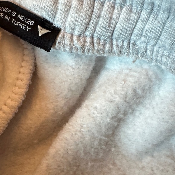 ZARA Cozy NY Logo Hoodie & Jogger Lounge Set | Gray | Casual Chic - Picture 10 of 15